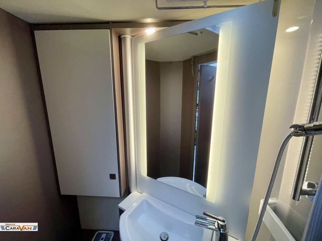 BÜRSTNER 690 G Harmony Line Sie sparen 40.270Euro Ansicht 12 für Fahrzeugdetailseite