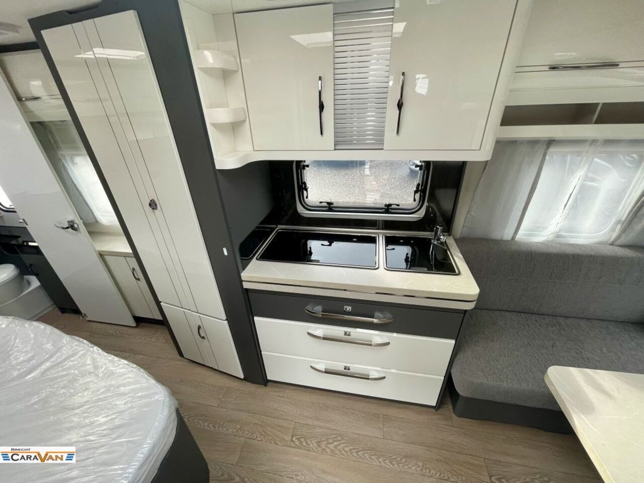 HOBBY 495 WFB 3.751 Eur Spar Highlight Ansicht 4 für Fahrzeugdetailseite