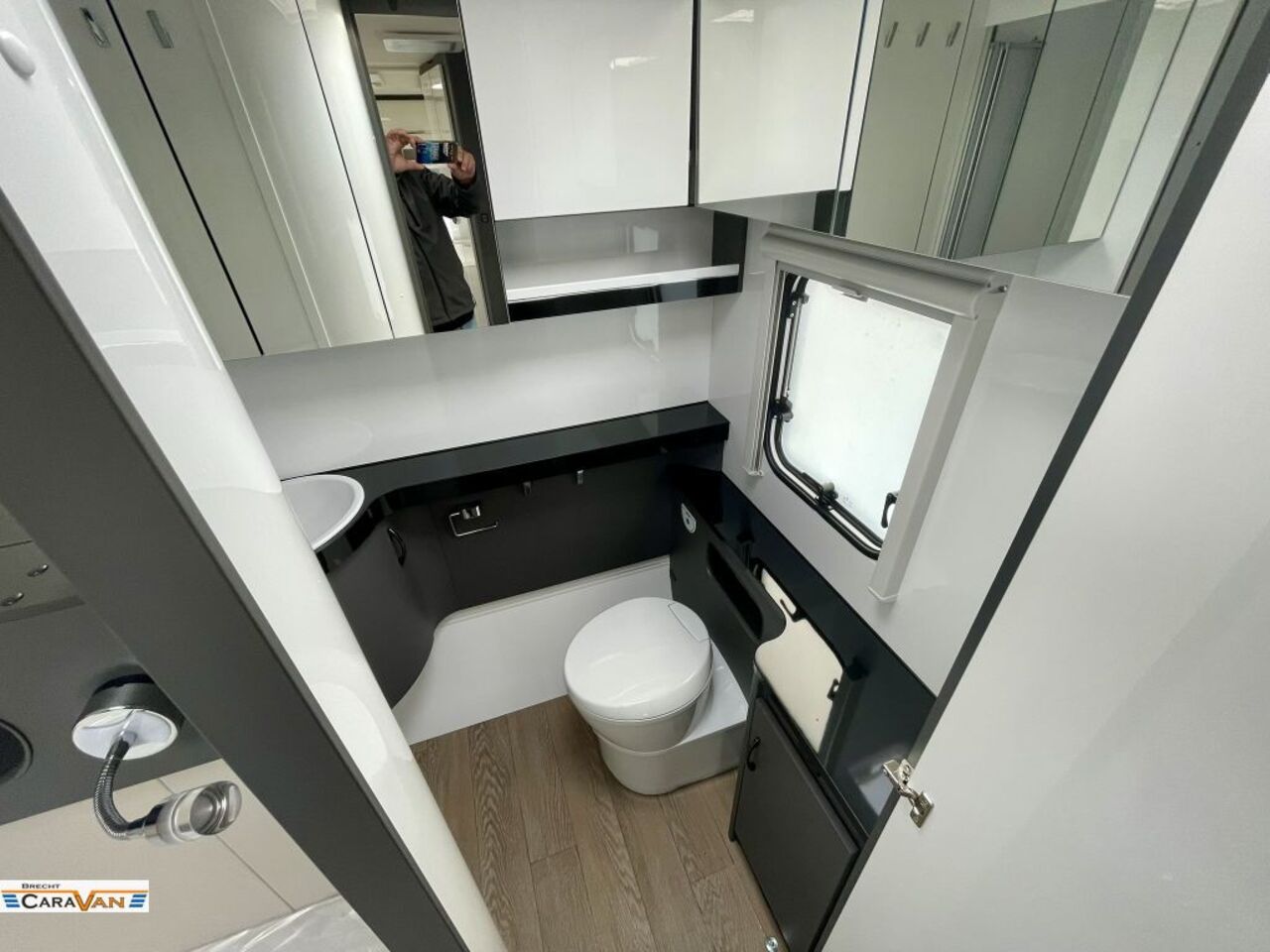 HOBBY 495 WFB 3.751 Eur Spar Highlight Ansicht 7 für Fahrzeugdetailseite