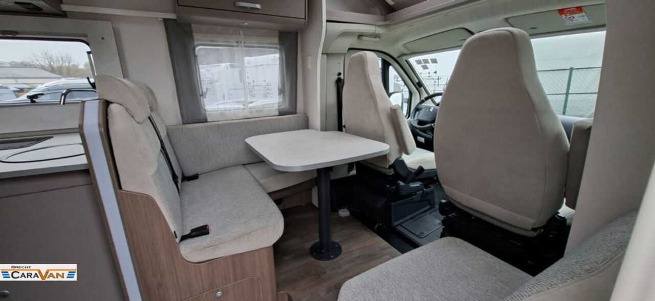 CARADO 447 Hubbett/SAT/TV/uvm. Ansicht 5 für Fahrzeugdetailseite