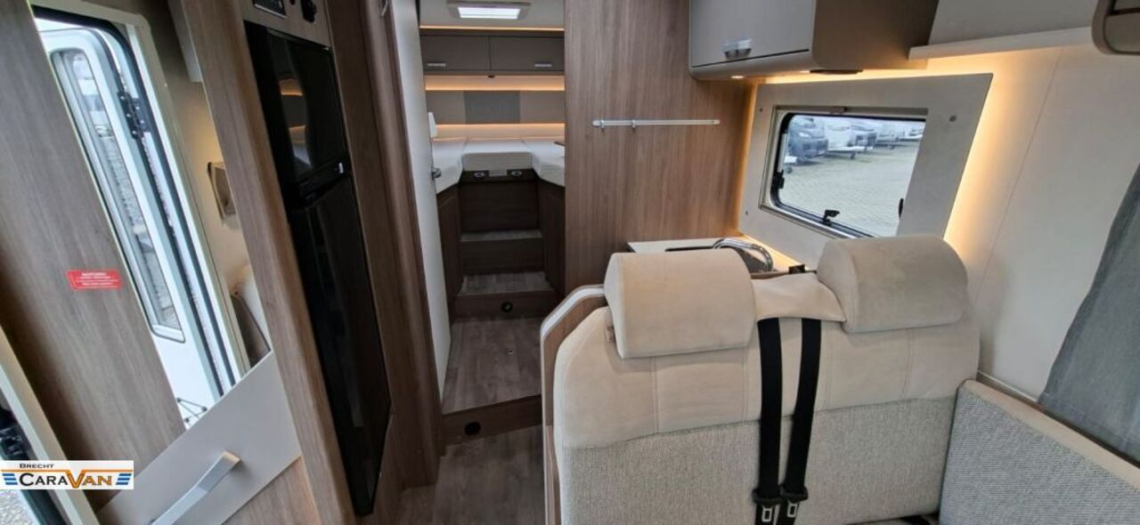 CARADO 447 Hubbett/SAT/TV/uvm. Ansicht 6 für Fahrzeugdetailseite