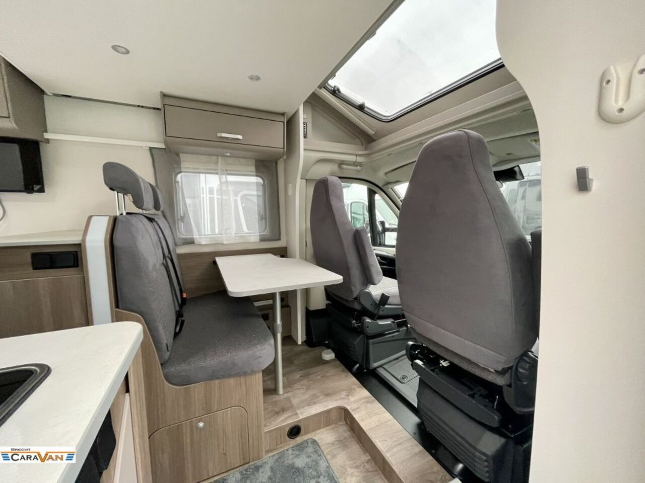 CARADO 135 Pro+ TOP Ausstattung Ansicht 3 für Fahrzeugdetailseite