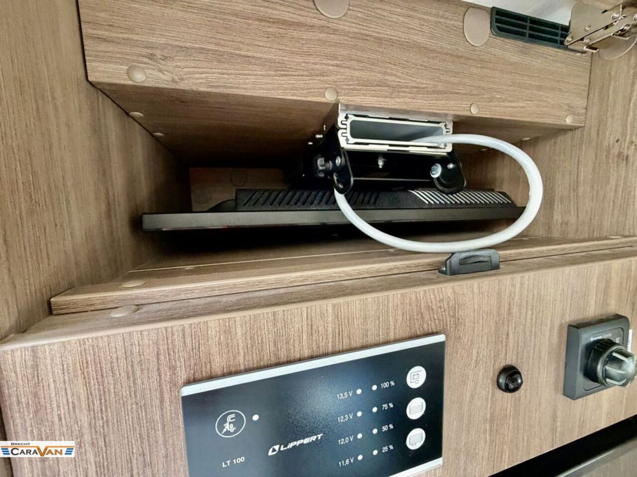 CARADO 338 pro+ Ansicht 20 für Fahrzeugdetailseite