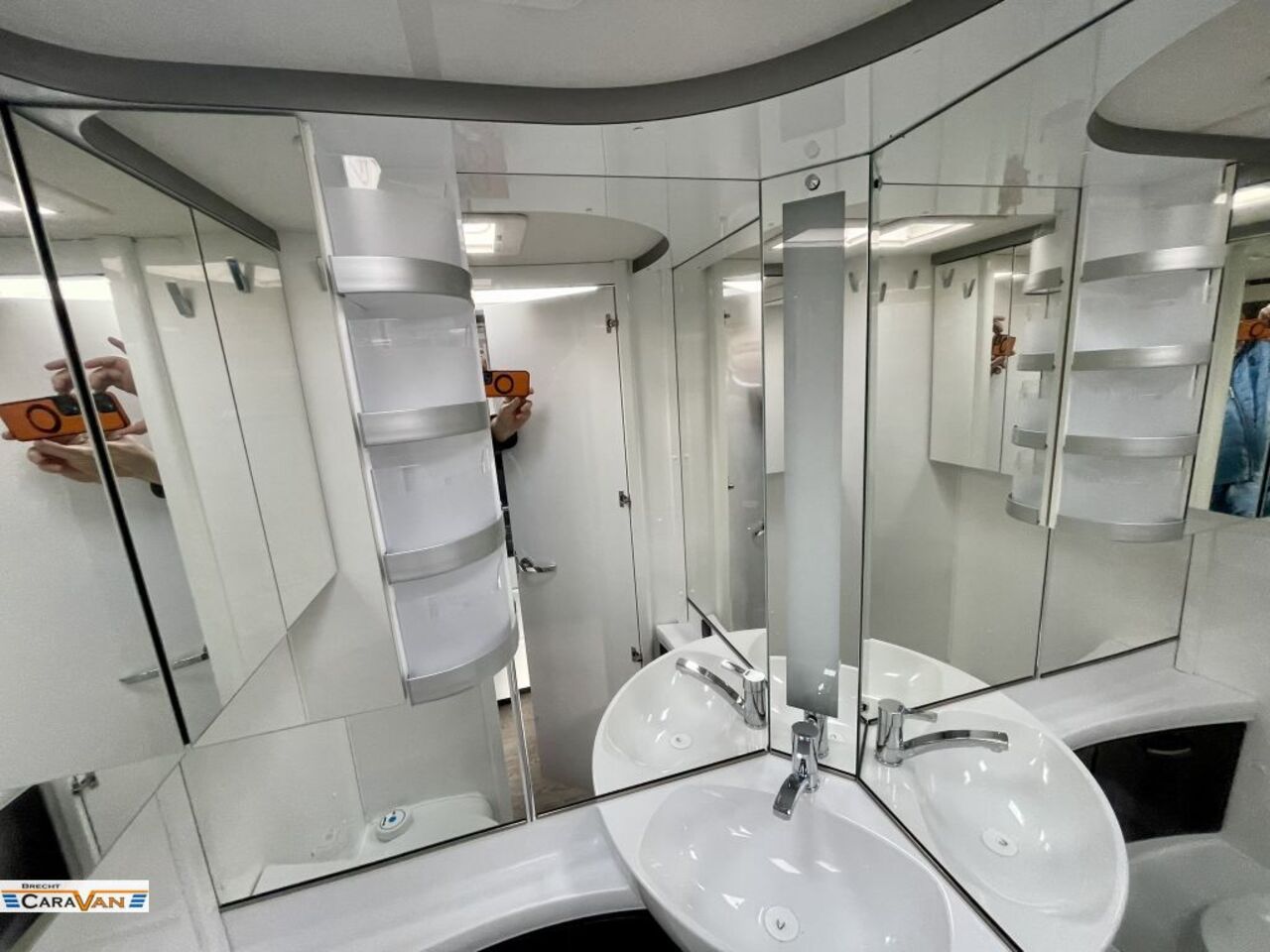 HOBBY 650 KFU MESSE ANGEBOTE ON TOP Ansicht 15 für Fahrzeugdetailseite