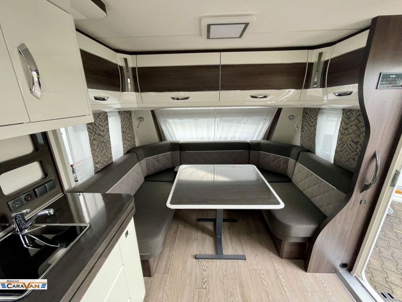 HOBBY 650 KFU MESSE ANGEBOTE ON TOP Ansicht 3 für Fahrzeugdetailseite