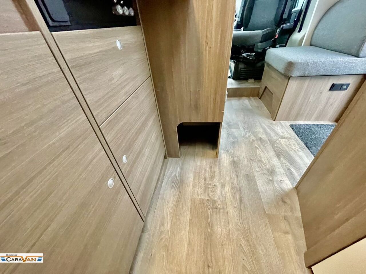 CARADO 334 Preis-Knaller! Stark reduziert Ansicht 14 für Fahrzeugdetailseite