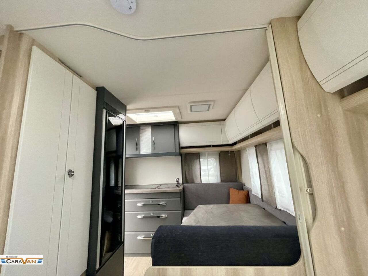 HOBBY 400 SFe Modell 2026  1,5t Ansicht 11 für Fahrzeugdetailseite