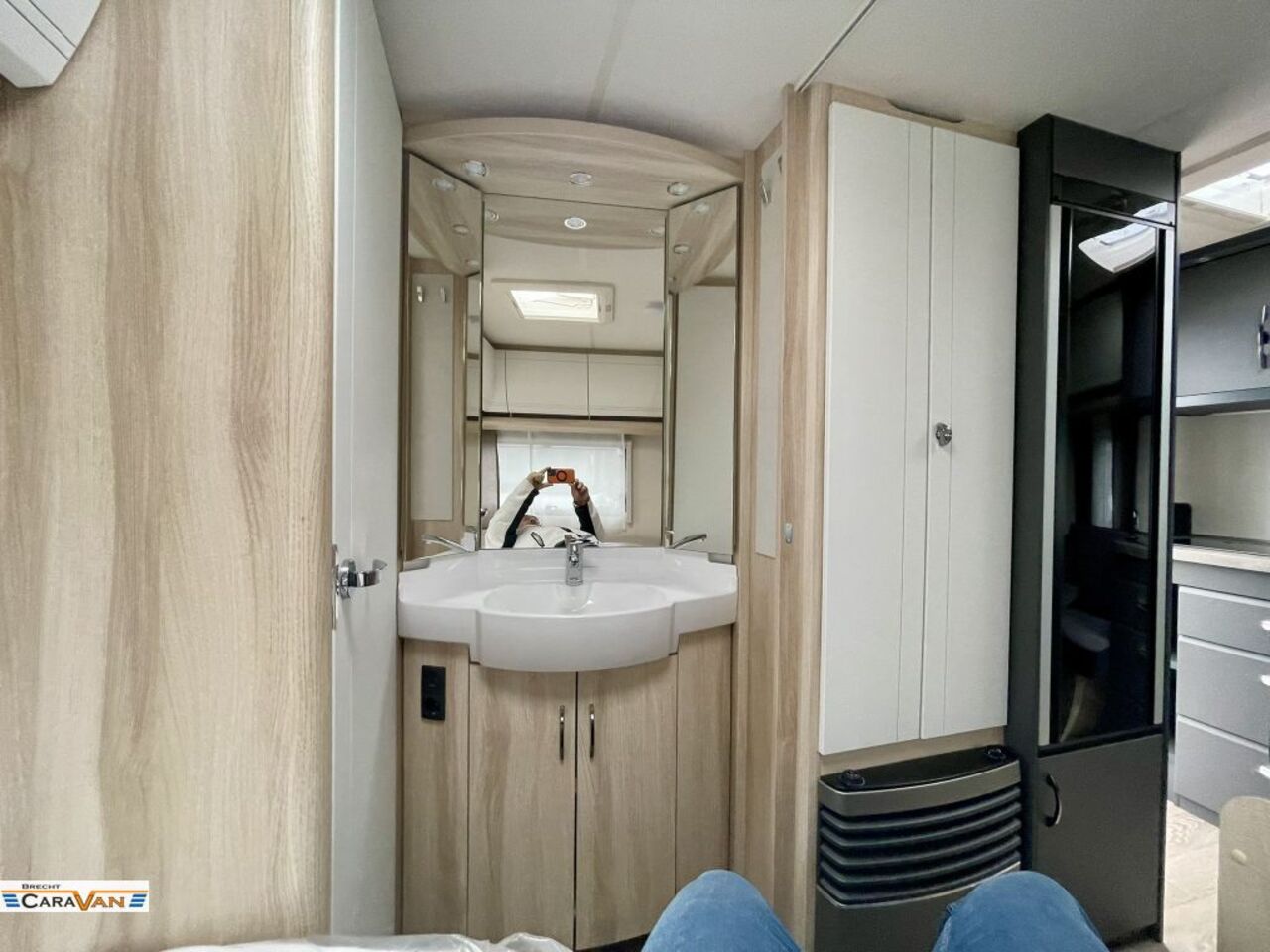 HOBBY 400 SFe Modell 2026  1,5t Ansicht 12 für Fahrzeugdetailseite