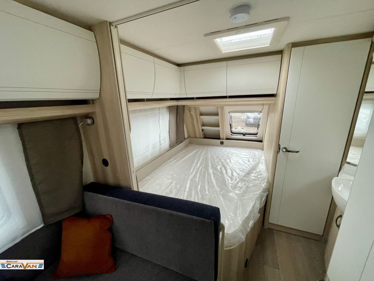 HOBBY 400 SFe Modell 2026  1,5t Ansicht 6 für Fahrzeugdetailseite