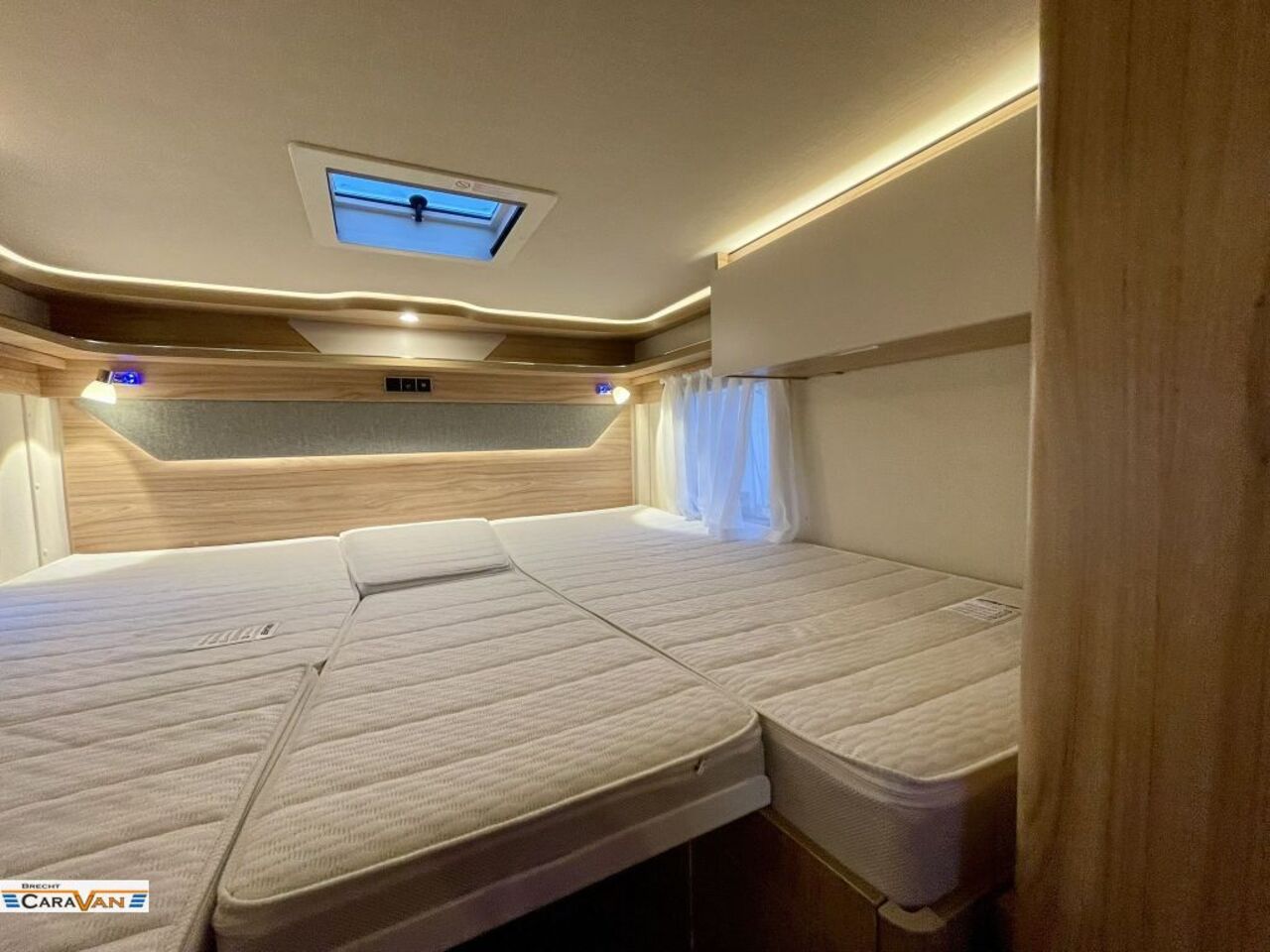 HYMER-ERIBA 580 Pure Automatik  XXL Bett Ansicht 10 für Fahrzeugdetailseite