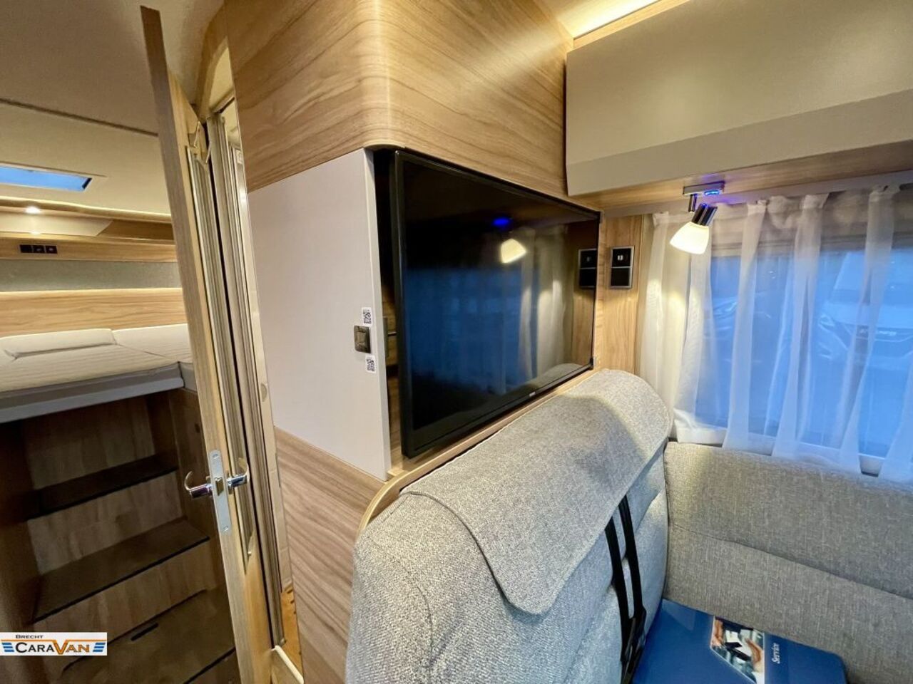 HYMER-ERIBA 580 Pure Automatik  XXL Bett Ansicht 15 für Fahrzeugdetailseite