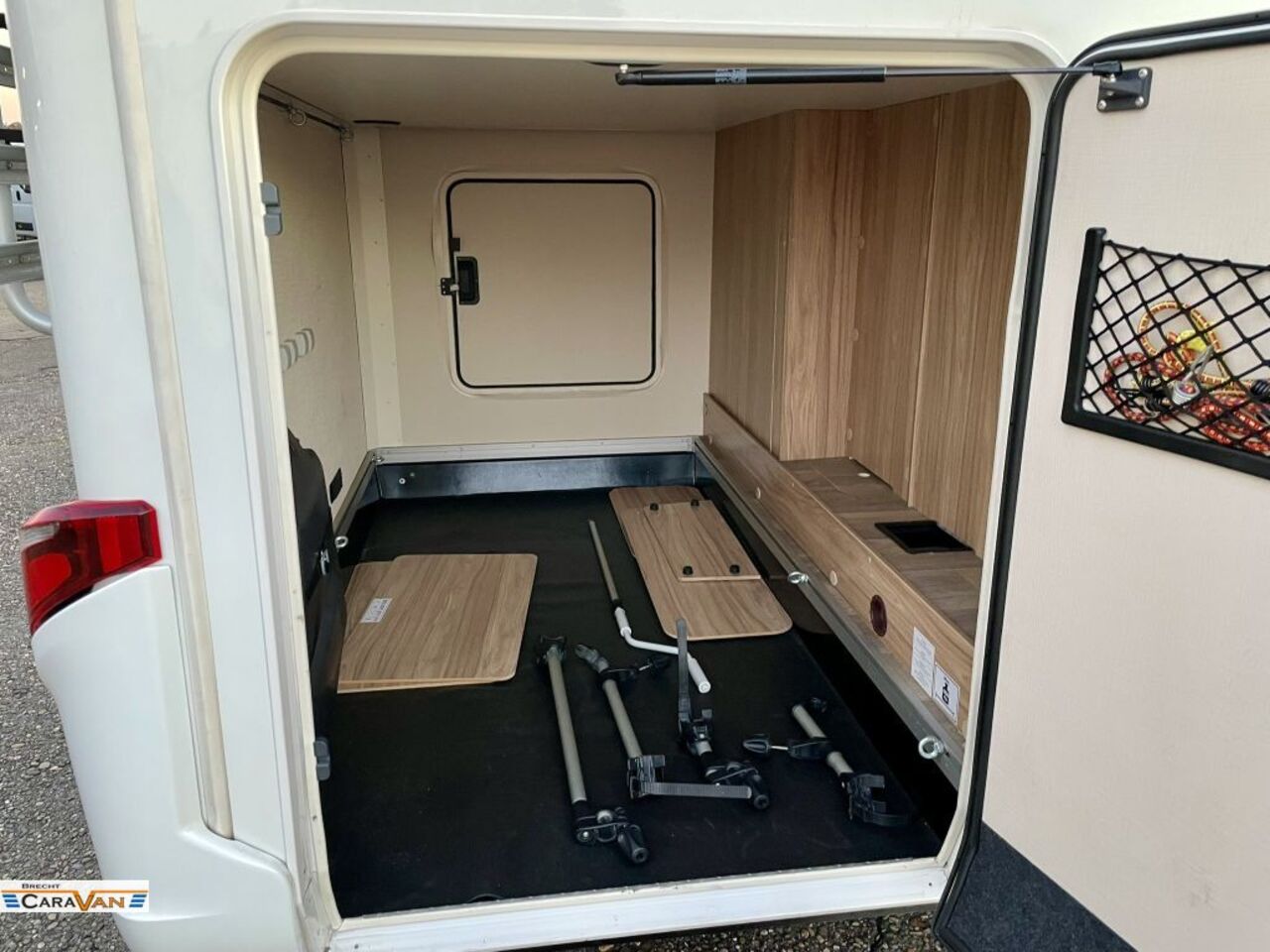 HYMER-ERIBA 580 Pure Automatik  XXL Bett Ansicht 18 für Fahrzeugdetailseite