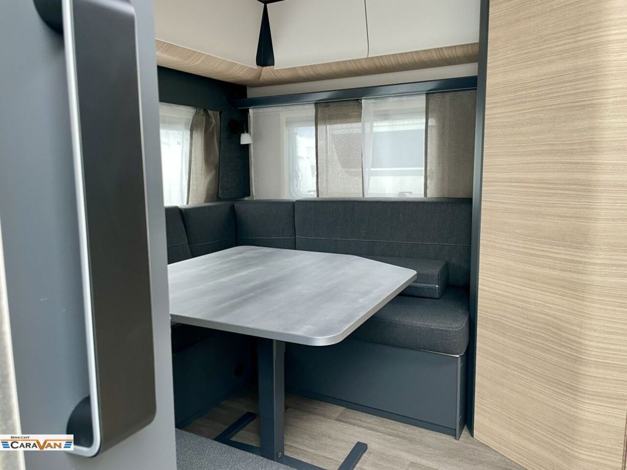 HOBBY 585 UL 7097 Eur Sparhighlight Ansicht 4 für Fahrzeugdetailseite