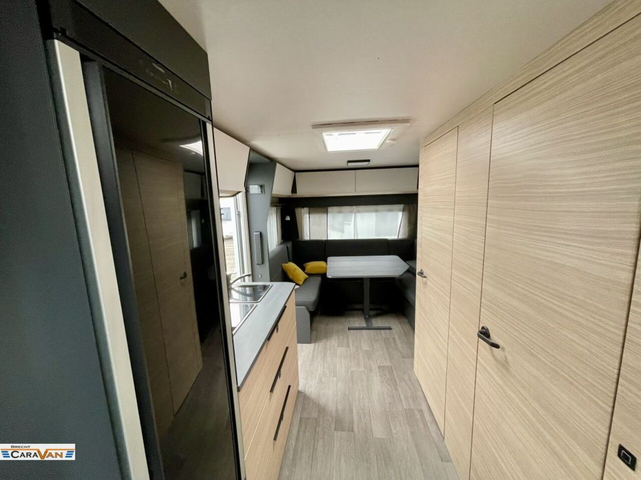 HOBBY 585 UL 7097 Eur Sparhighlight Ansicht 6 für Fahrzeugdetailseite