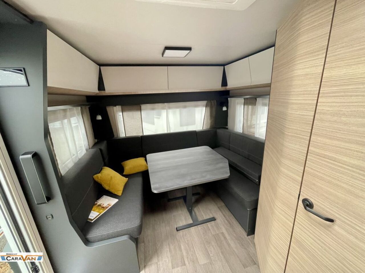 HOBBY 585 UL 7097 Eur Sparhighlight Ansicht 8 für Fahrzeugdetailseite