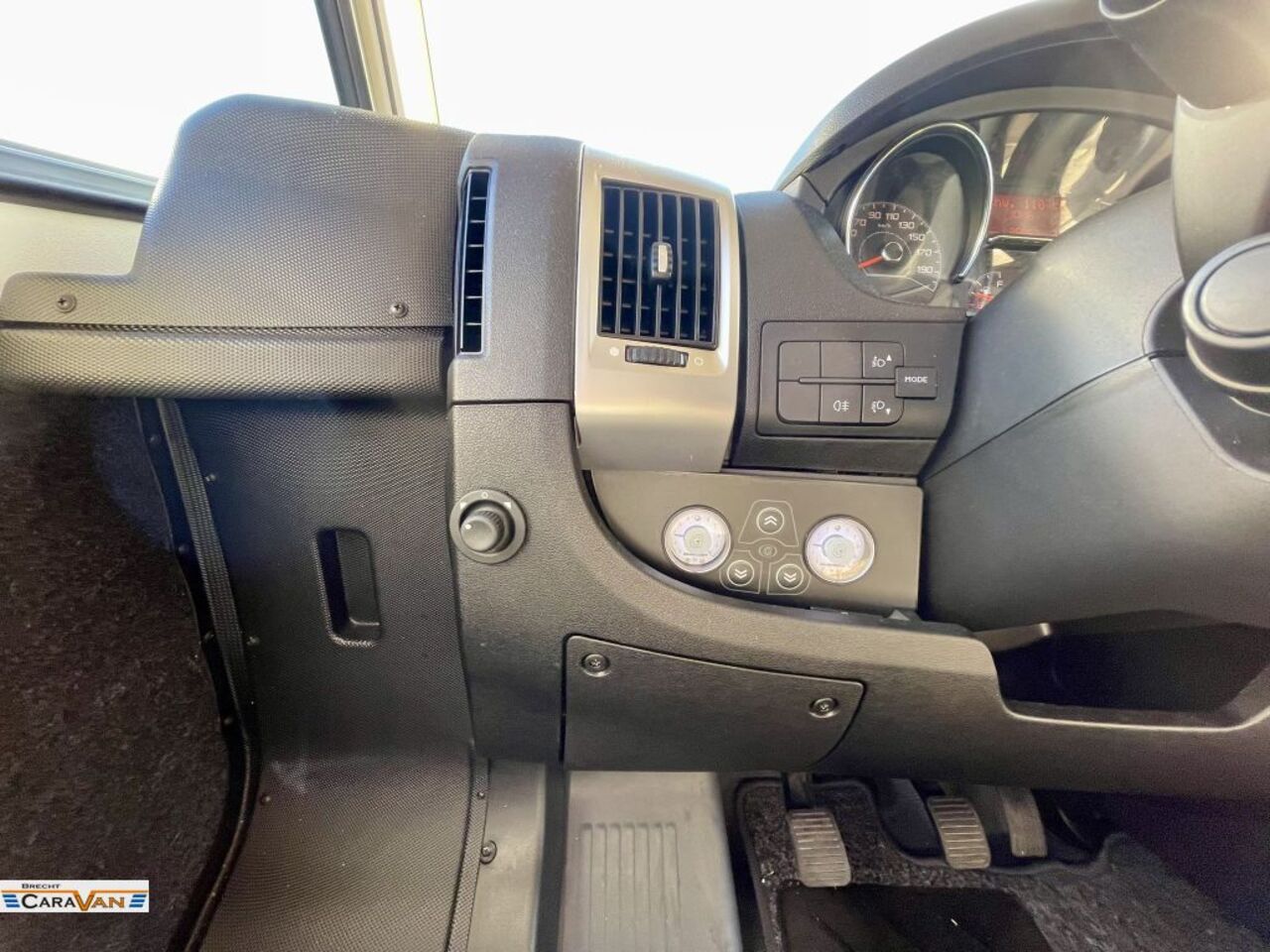 BÜRSTNER I 728 G Limited Luftfeder HA, Rollerbühne Ansicht 18 für Fahrzeugdetailseite