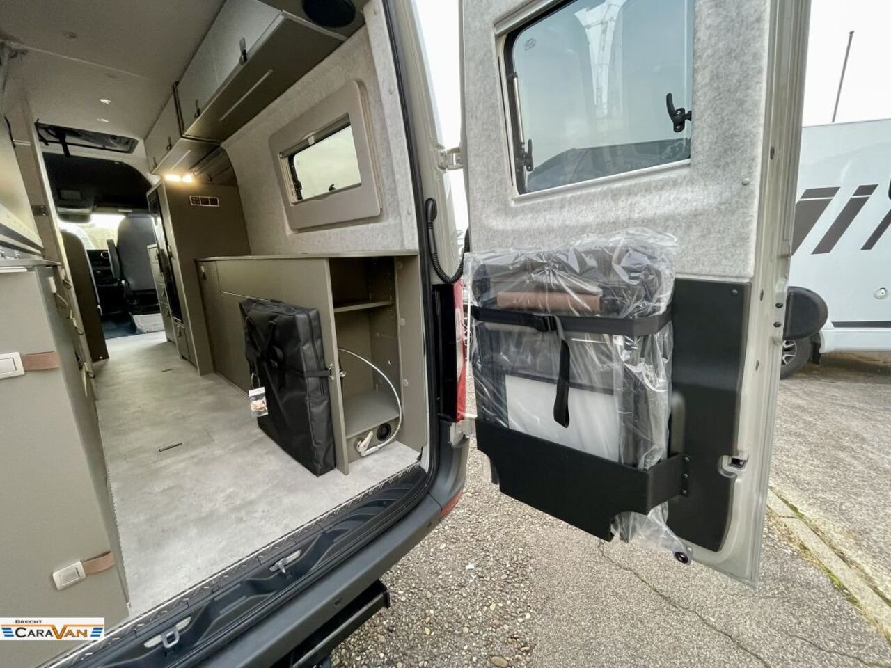 HYMER-ERIBA Grand Canyon S 4x4 Allrad MESSE ANGEBOTE ON TOP Ansicht 8 für Fahrzeugdetailseite