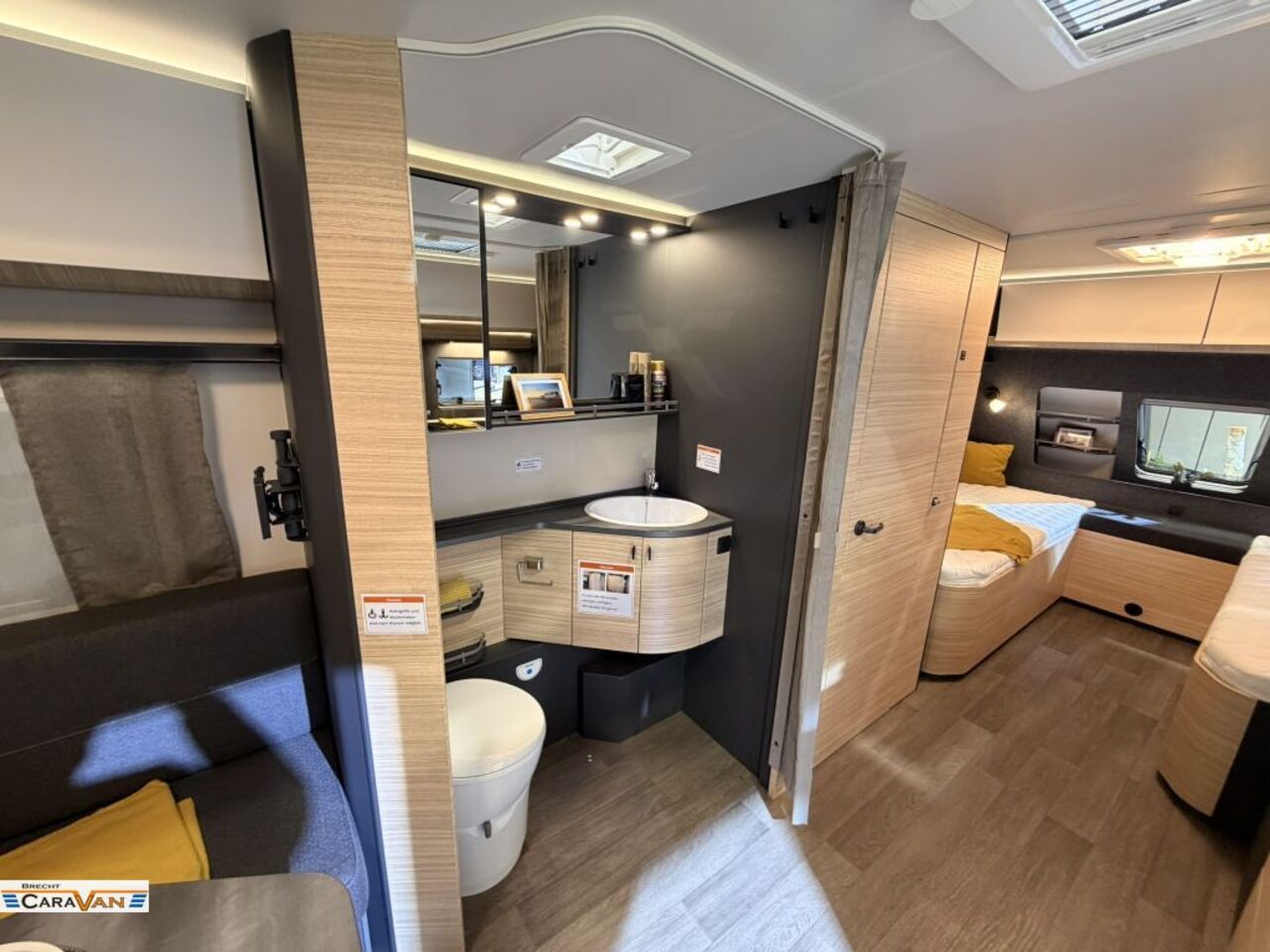 HOBBY 585 UL mit Tageszl. 5560 Eur billiger Ansicht 5 für Fahrzeugdetailseite