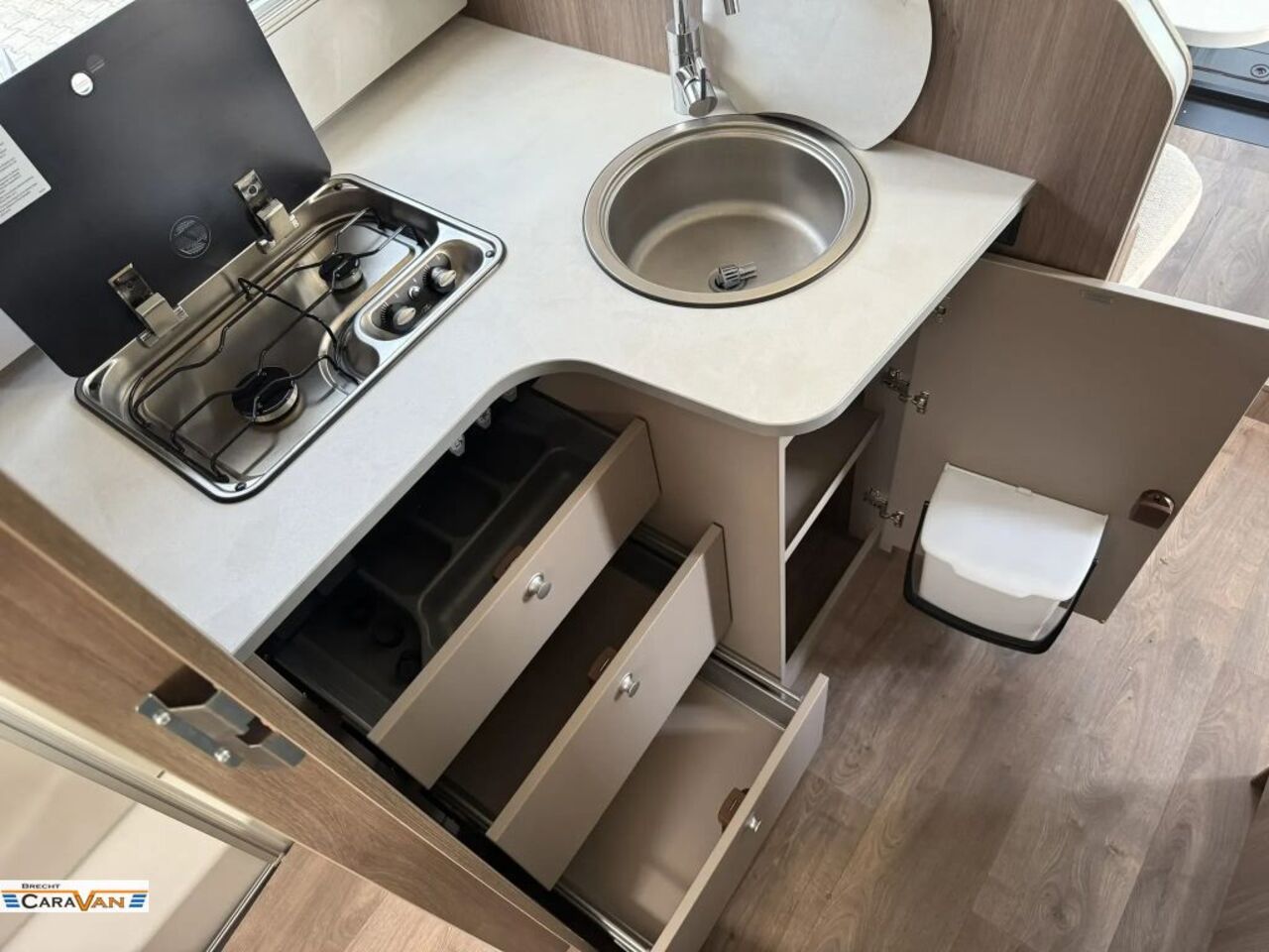 CARADO 447 Pro+ Automatik/6E/Hubbett Ansicht 8 für Fahrzeugdetailseite