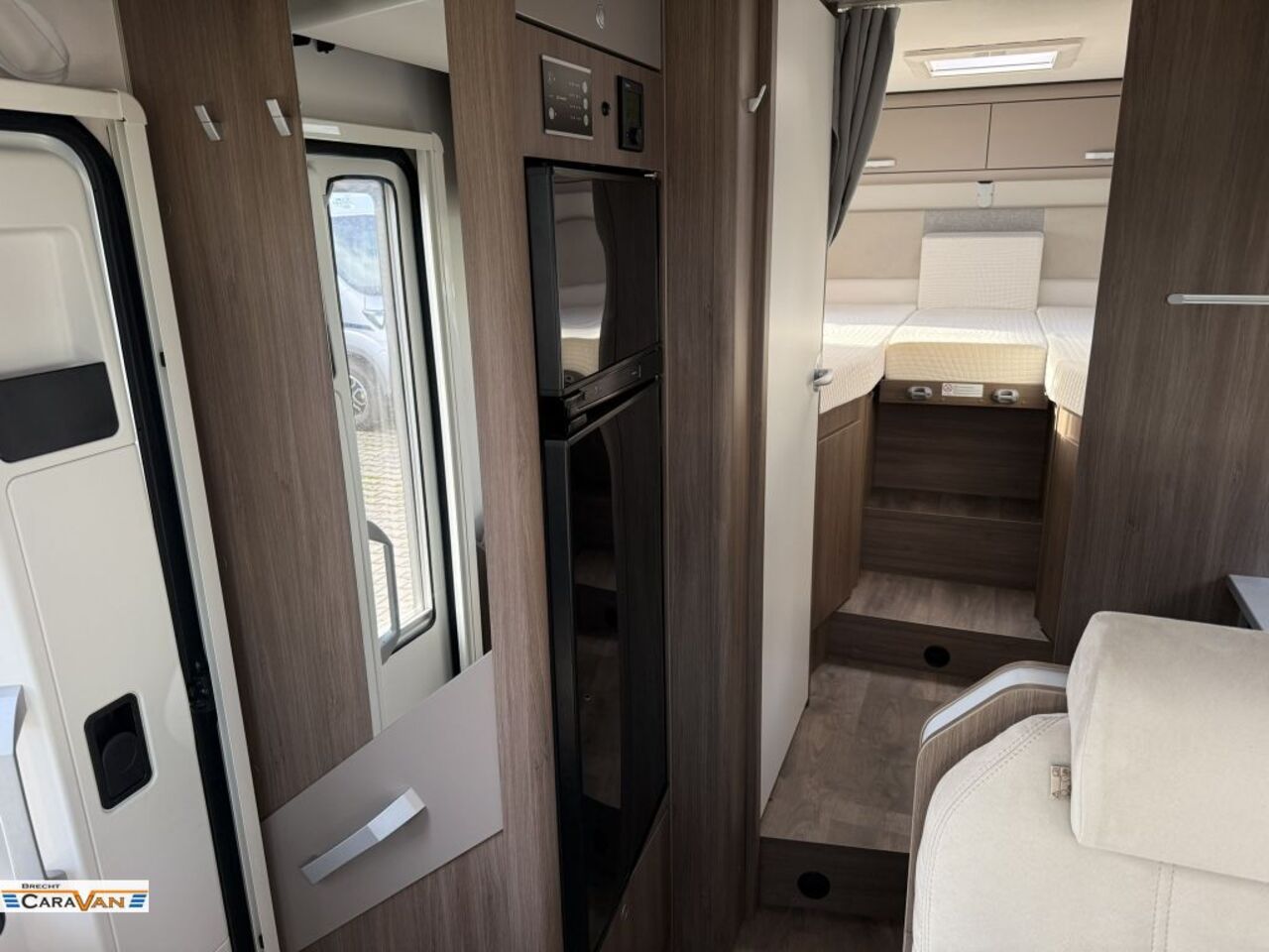 CARADO 447 Pro+ Automatik/6E/Hubbett Ansicht 9 für Fahrzeugdetailseite