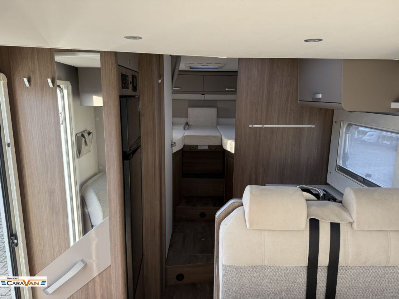 CARADO 447 Pro+ Alle Pakete/Combi 64 Ansicht 4 für Fahrzeugdetailseite