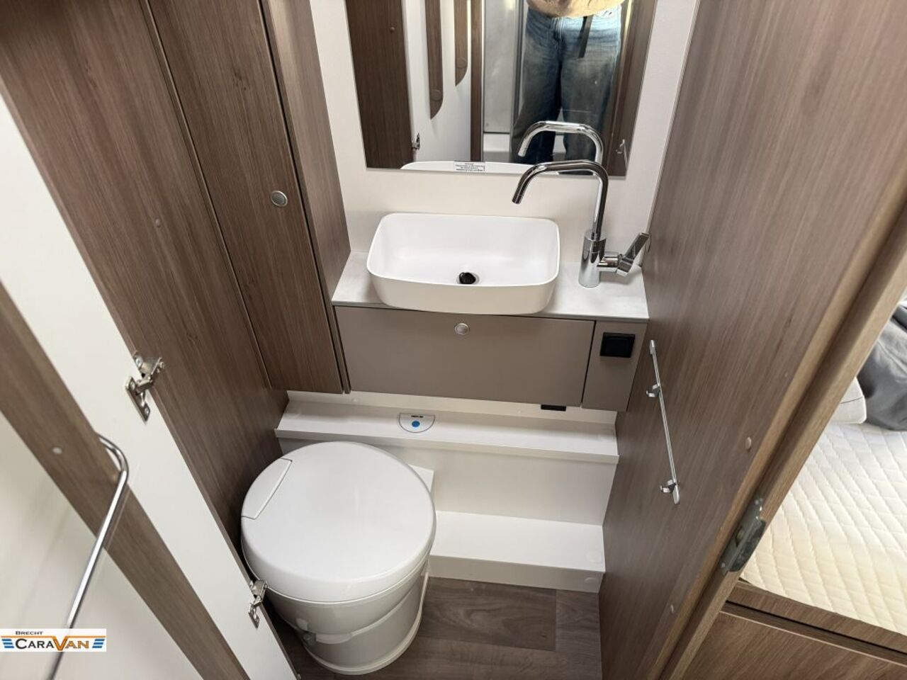 CARADO 447 Pro+ Alle Pakete/Combi 64 Ansicht 8 für Fahrzeugdetailseite