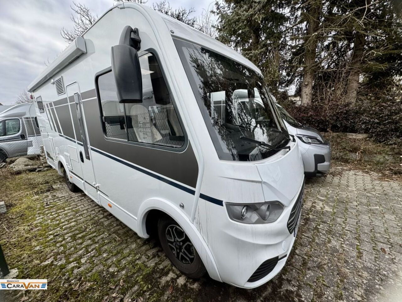 CARADO 338 pro+ 8G/Combi6E/el.Bremse uvm Ansicht 1 für Fahrzeugdetailseite