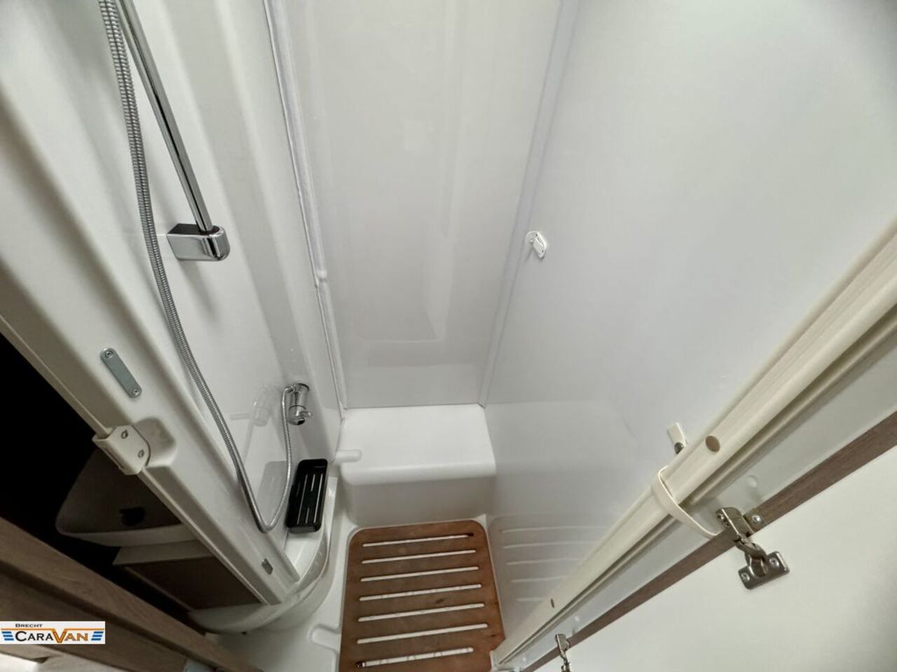 CARADO 338 pro+ 8G/Combi6E/el.Bremse uvm Ansicht 10 für Fahrzeugdetailseite