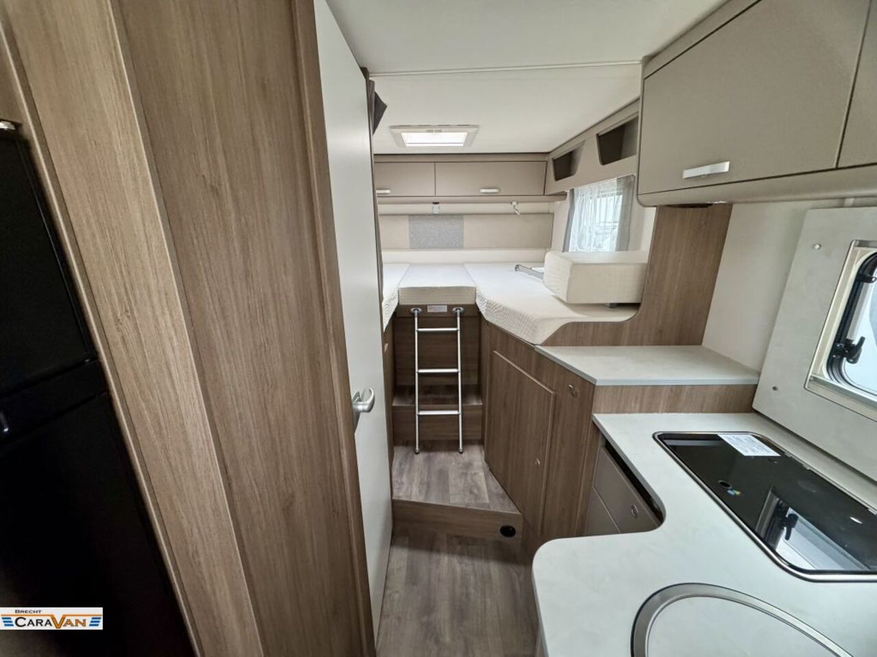 CARADO 338 pro+ 8G/Combi6E/el.Bremse uvm Ansicht 5 für Fahrzeugdetailseite