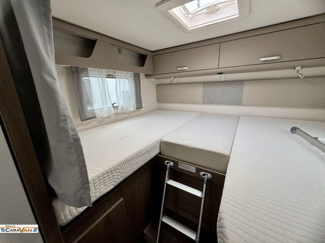 CARADO 338 pro+ 8G/Combi6E/el.Bremse uvm Ansicht 7 für Fahrzeugdetailseite