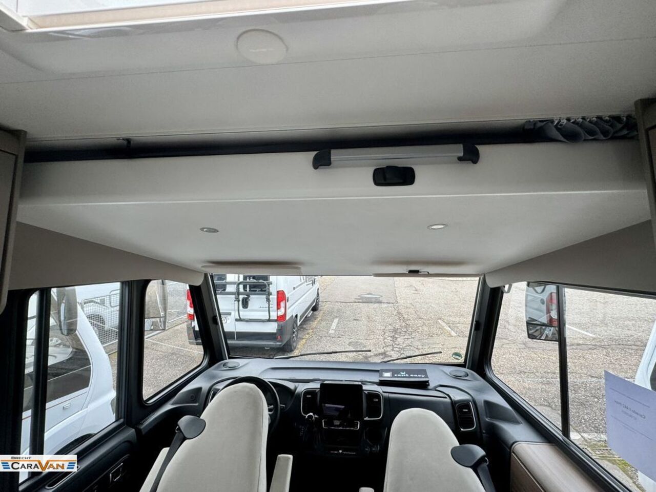 CARADO 447 Pro+ 8G/Combi 6E/el.Bremse uvm. Ansicht 7 für Fahrzeugdetailseite