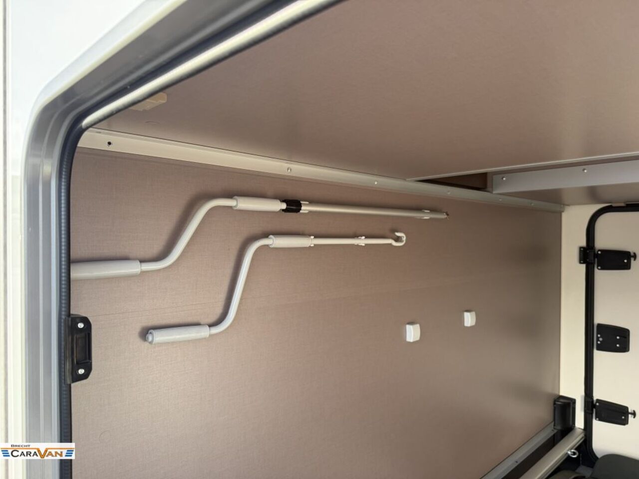 BÜRSTNER 690 G Harmony Line Hubbett / Dachklima Ansicht 19 für Fahrzeugdetailseite