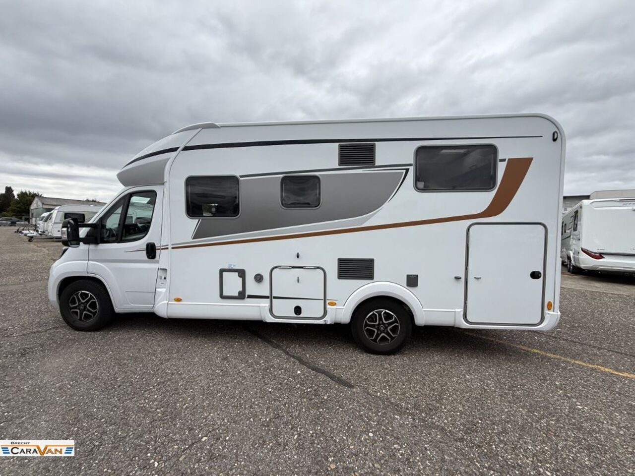 BÜRSTNER 690 G Harmony Line Hubbett / Dachklima Ansicht 21 für Fahrzeugdetailseite