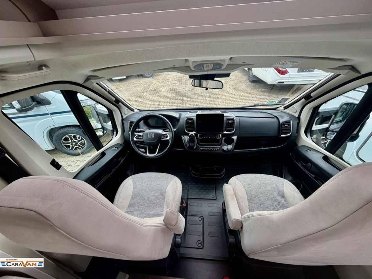CARADO 338 pro+ Automatik/Safety Paket/Hubbett Ansicht 17 für Fahrzeugdetailseite