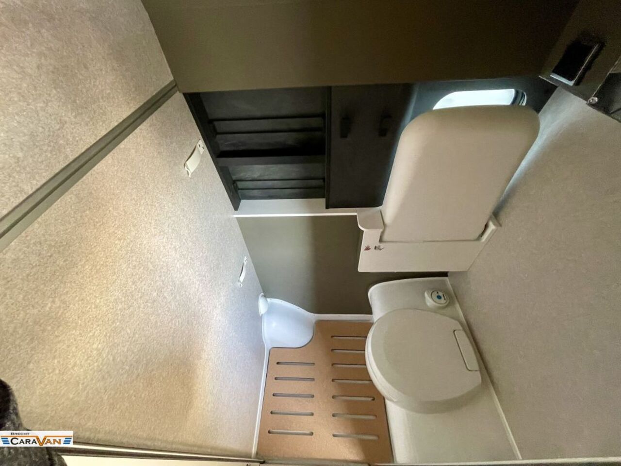 HYMER-ERIBA Grand Canyon S CrossOver AHK/Solar/Autarkiepaket Ansicht 12 für Fahrzeugdetailseite