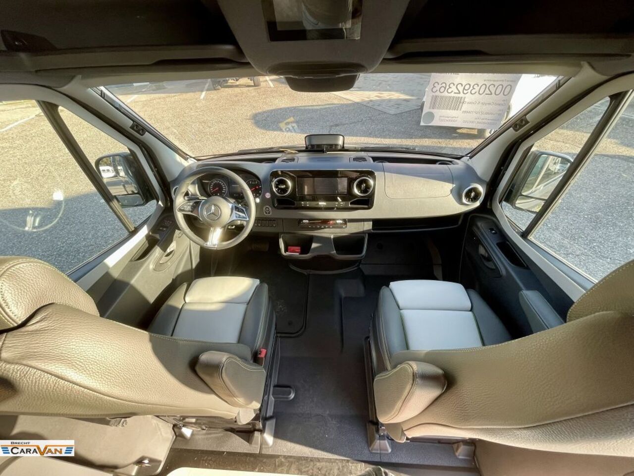 HYMER-ERIBA Grand Canyon S CrossOver AHK/Solar/Autarkiepaket Ansicht 4 für Fahrzeugdetailseite