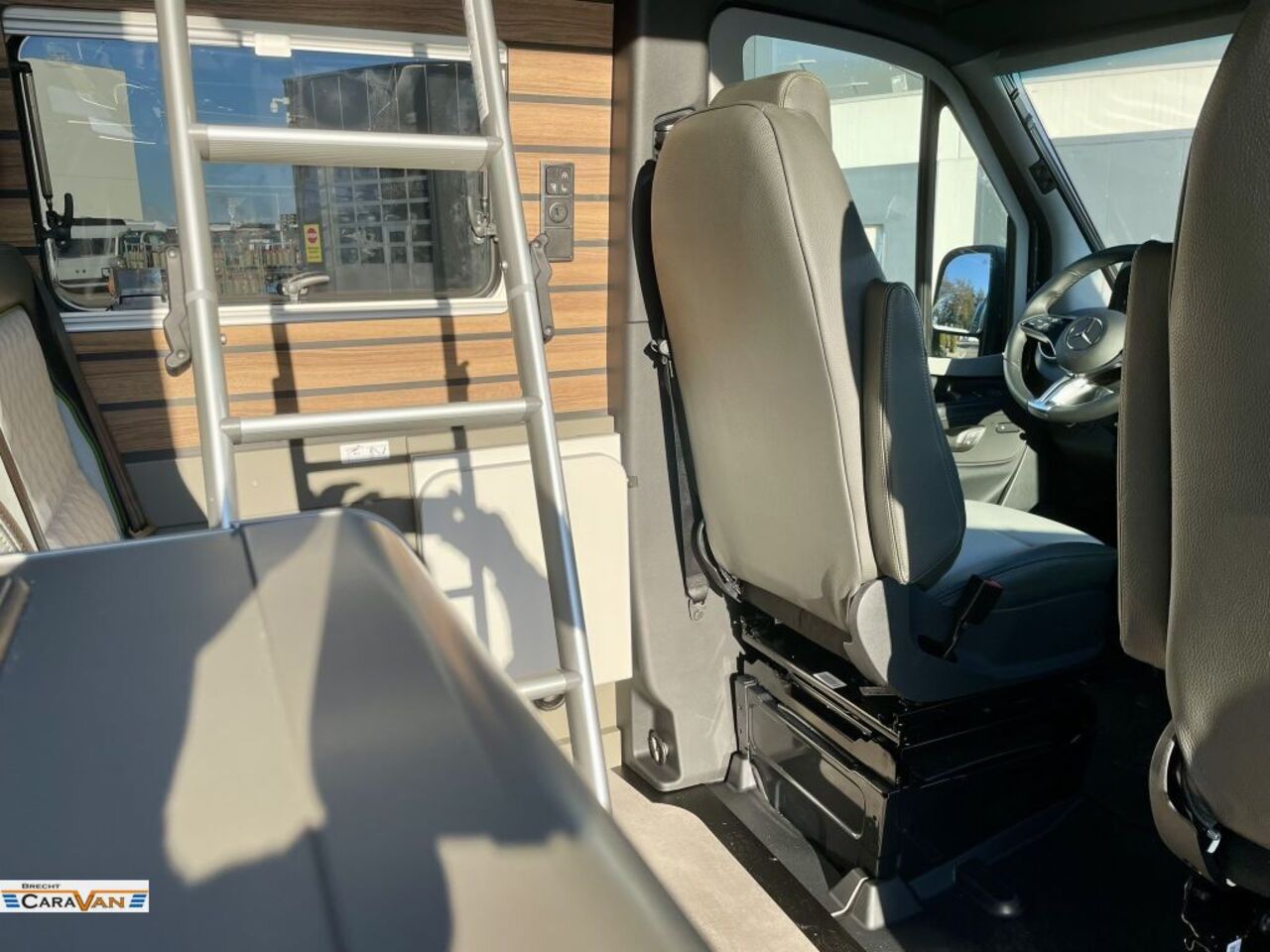 HYMER-ERIBA Grand Canyon S CrossOver AHK/Solar/Autarkiepaket Ansicht 6 für Fahrzeugdetailseite
