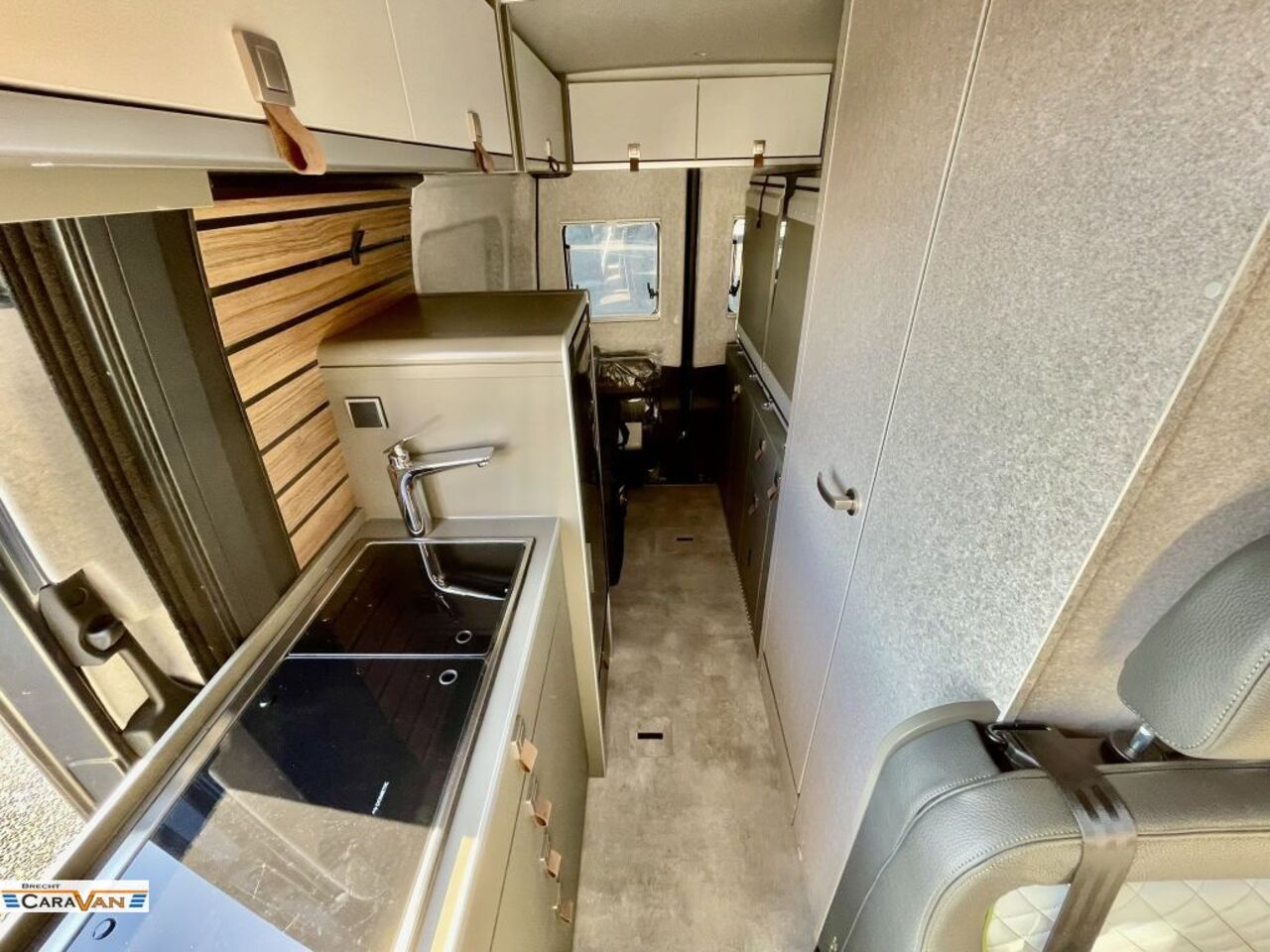 HYMER-ERIBA Grand Canyon S CrossOver AHK/Solar/Autarkiepaket Ansicht 7 für Fahrzeugdetailseite