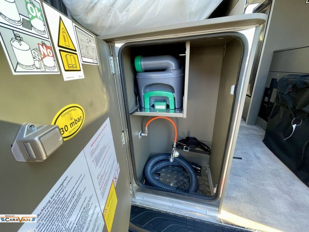 HYMER-ERIBA Grand Canyon S CrossOver AHK/Solar/Autarkiepaket Ansicht 8 für Fahrzeugdetailseite