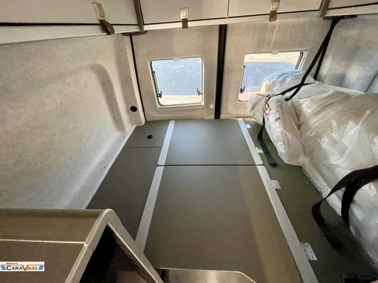 HYMER-ERIBA Grand Canyon S CrossOver AHK/Solar/Autarkiepaket Ansicht 9 für Fahrzeugdetailseite