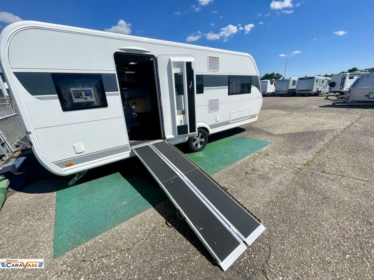 HOBBY 585 UL barriefreie Türe+Umbau Ansicht 3 für Fahrzeugdetailseite