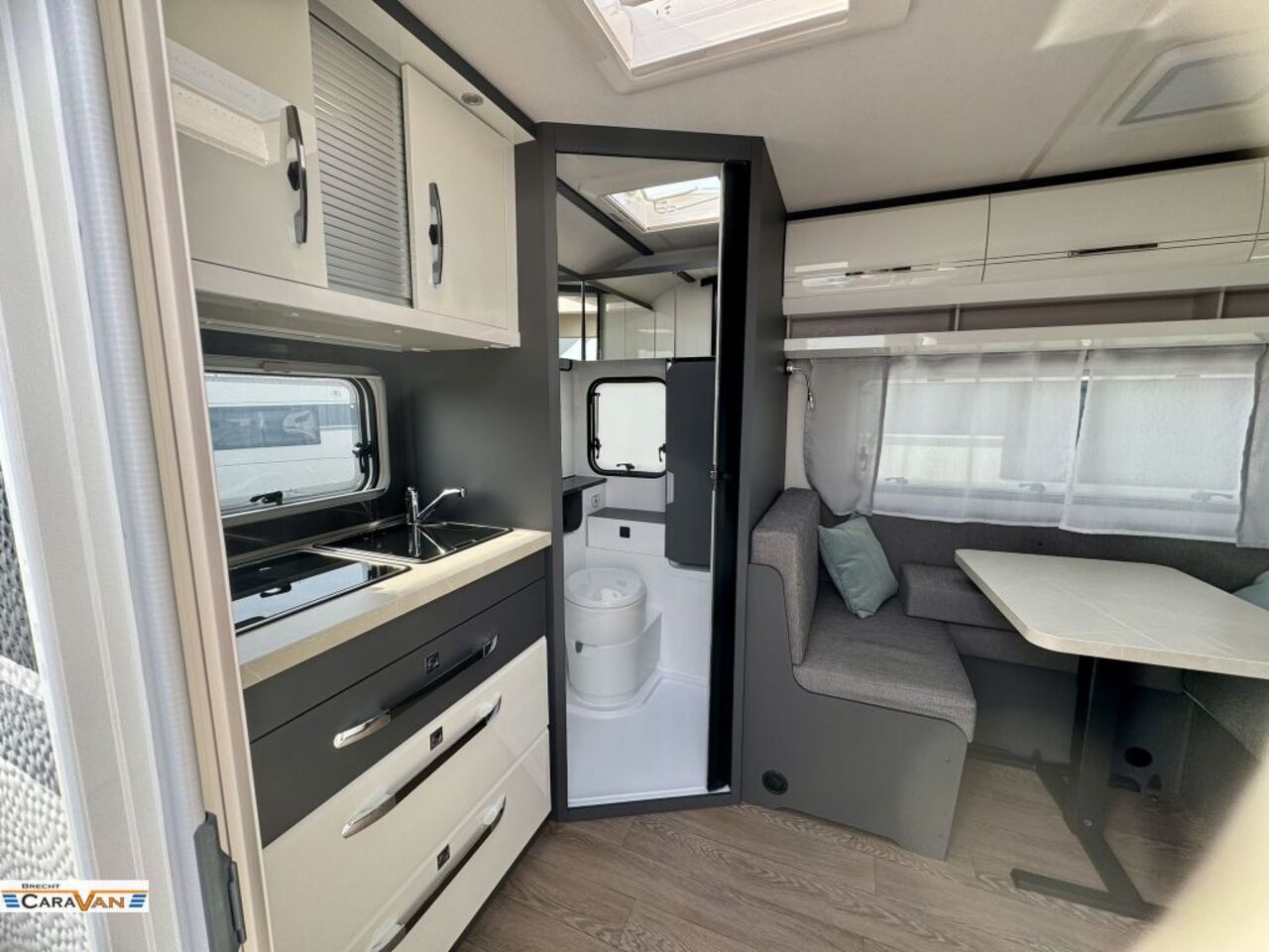 HOBBY 460 SL Frisch eingetroffen! Ansicht 4 für Fahrzeugdetailseite