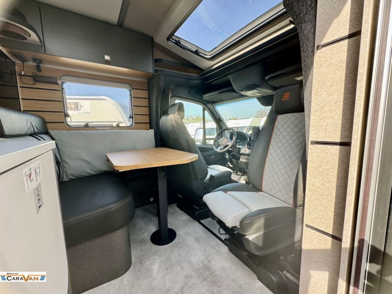 HYMER-ERIBA 580 CrossTrail XXL-Bett / Toilette wählbar Ansicht 3 für Fahrzeugdetailseite