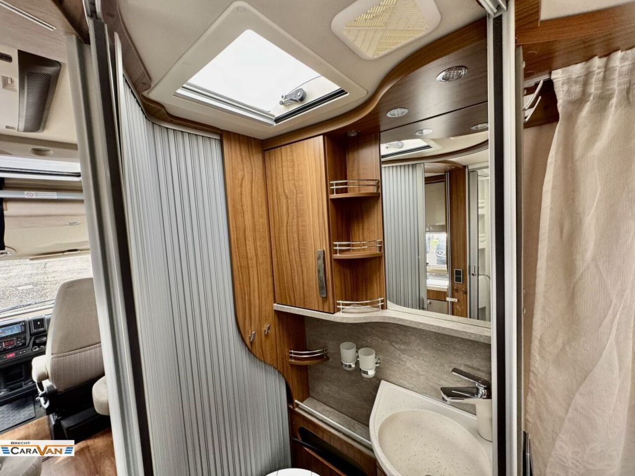 HYMER-ERIBA 598 PremiumLine Stützen/Klima/GFK Ansicht 24 für Fahrzeugdetailseite