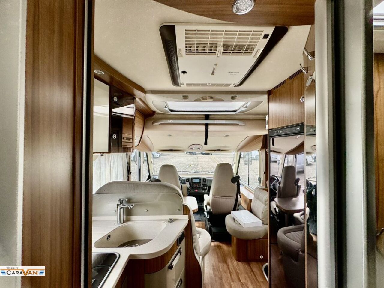 HYMER-ERIBA 598 PremiumLine Stützen/Klima/GFK Ansicht 25 für Fahrzeugdetailseite