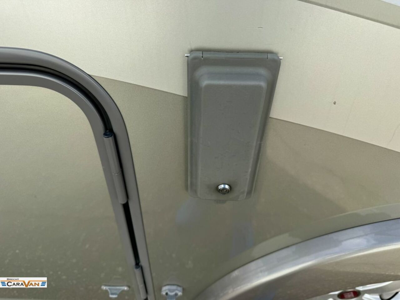 HYMER-ERIBA 598 PremiumLine Stützen/Klima/GFK Ansicht 3 für Fahrzeugdetailseite