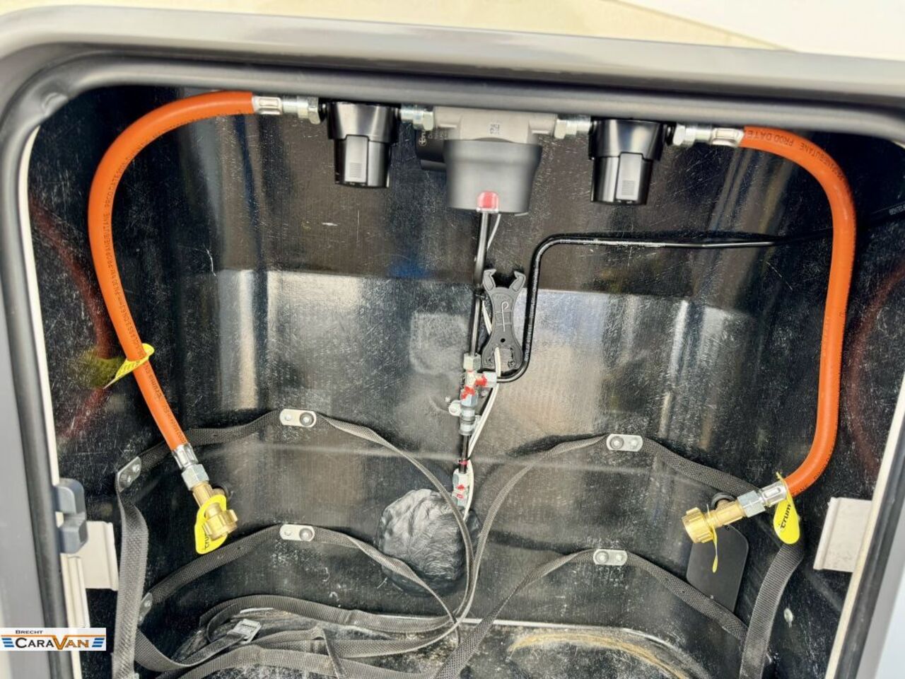 HYMER-ERIBA 598 PremiumLine Stützen/Klima/GFK Ansicht 4 für Fahrzeugdetailseite