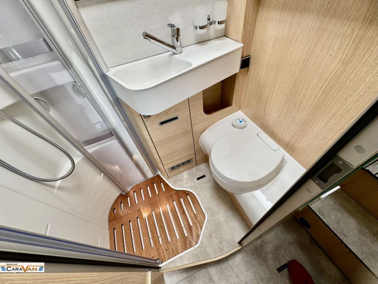 HYMER-ERIBA I 600 BlackLine über 27.000 Euro Ersparnis! Ansicht 10 für Fahrzeugdetailseite