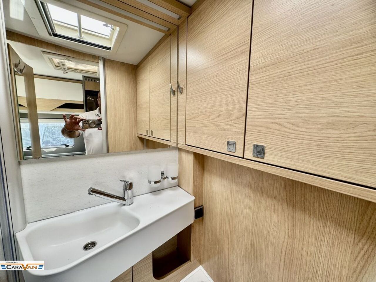 HYMER-ERIBA I 600 BlackLine über 27.000 Euro Ersparnis! Ansicht 11 für Fahrzeugdetailseite
