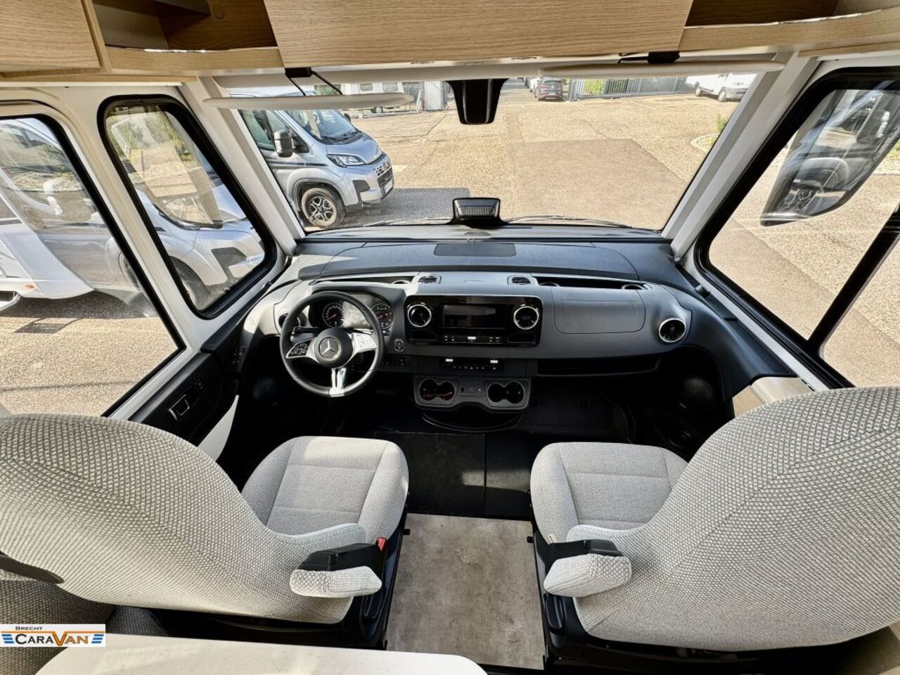 HYMER-ERIBA I 600 BlackLine über 27.000 Euro Ersparnis! Ansicht 3 für Fahrzeugdetailseite